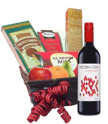 Gourmet Hamper with Fruit and Wine