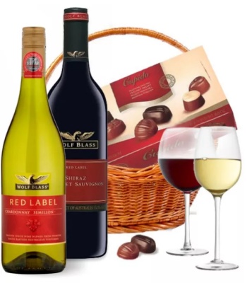 Red Shiraz and White Chardonnay with Chocolates Box