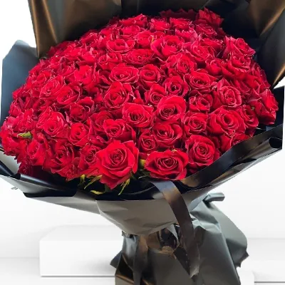 100 Red Roses