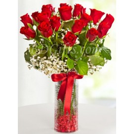 Red Roses In Vase - 15 Imported Red Roses