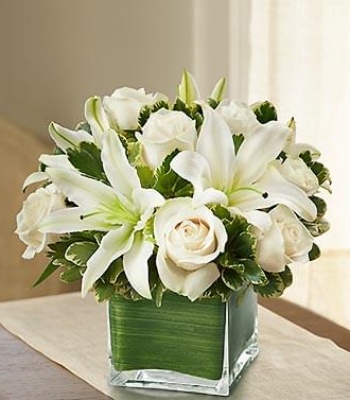 Christmas Flower Bouquet - Fragrant Lilies and Roses