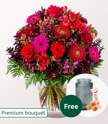 Flower Bouquet with Vase and Ferrero Giotto - Premium