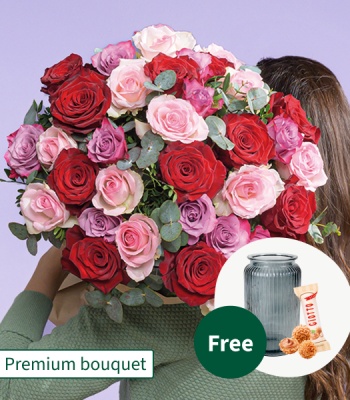 Premium Christmas Flowers with Premium Vase