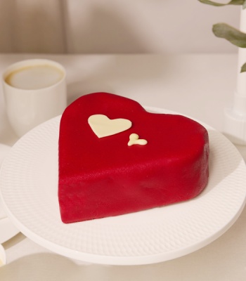 Strawberry Cream Cake - Heart Shape