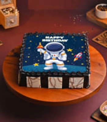 Birthday Cake - Astronaut Theme