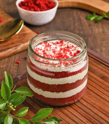 Red Velvet Single Jar Cake