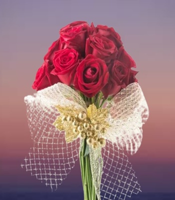 Red Rose Flower Bouquet with Pearl Decorations