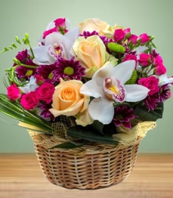 Seasonal Flower Basket - Bright Color Flowers