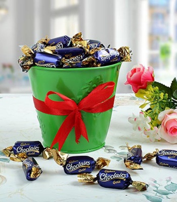 Eclairs Candies Bucket