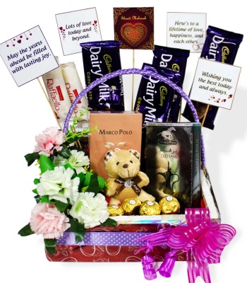 Shaadi Mubarak Couple Gift Basket