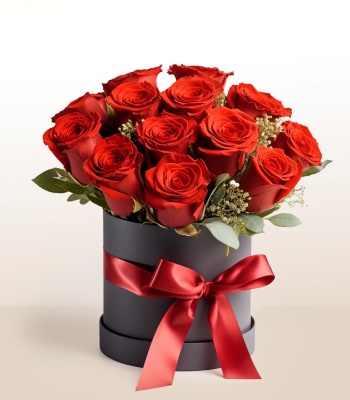 Valentine's Day Red Roses In Box - 12 Stems