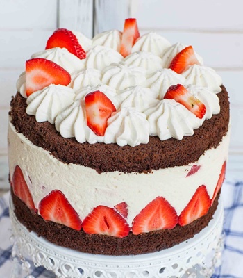 Chocolate Strawberry Cake