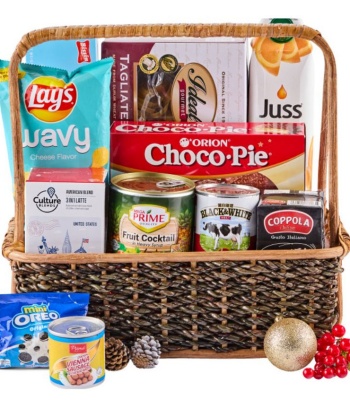 Christmas Gift Basket - Happy Holidays