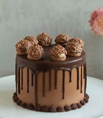 Nutrella Ferrero Rocher Cake