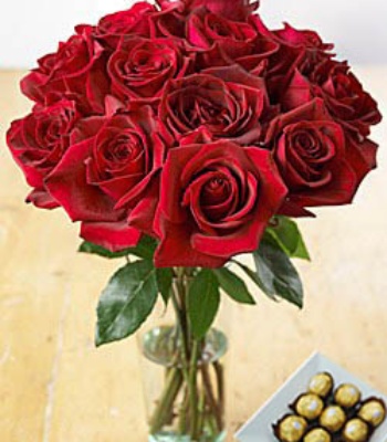 Red Roses With Ferrero Rocher Chocolates