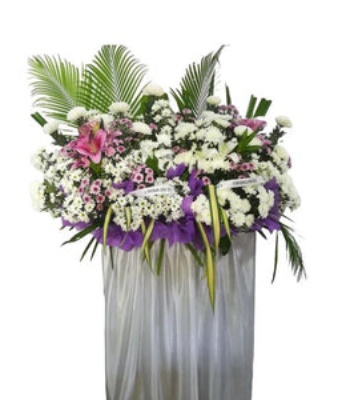 Funeral Wreath - Mix Seasonal Flowers