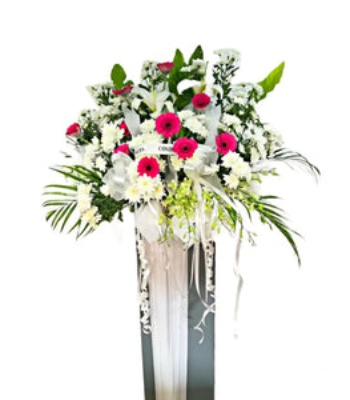 Funeral Wreath - Mixed Seasonal Flowers