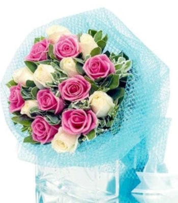 Mix Roses Flower Bouquet - 16 Stems