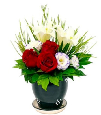 Rose and Lily Arrangement in Vase