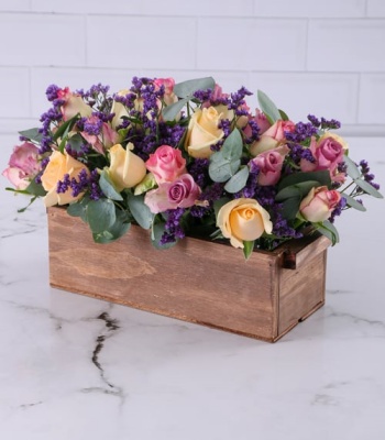 Assorted Roses Crate