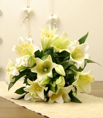 Lily Flower Bouquet