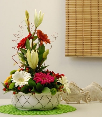 Mix Flowers In Pottery Pie Dish