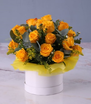 Yellow Roses in Hatbox