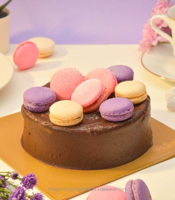 Chocolate Fudge Cake with Macaroons - 500g (1.1 LBS)