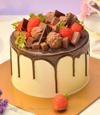 Chocolate Fudge Cake 1.1KG (2.4LBS)