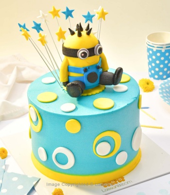 Minions Cake - 2.5 Kg (5.5 LBS)