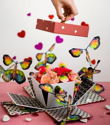 Cake Gift Box - Love Explosion