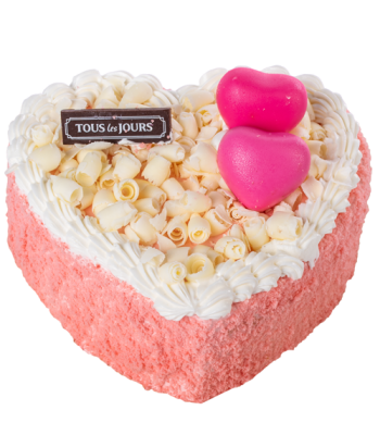 Heart Shape Cream Cake