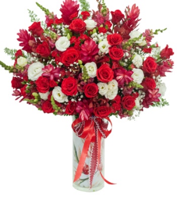 Romantic flower arrangement